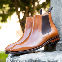 Bourgee a world class shoe store TLB Chelsea 511 boots in cuero Vegano leather with a semi-square toe and side elastic