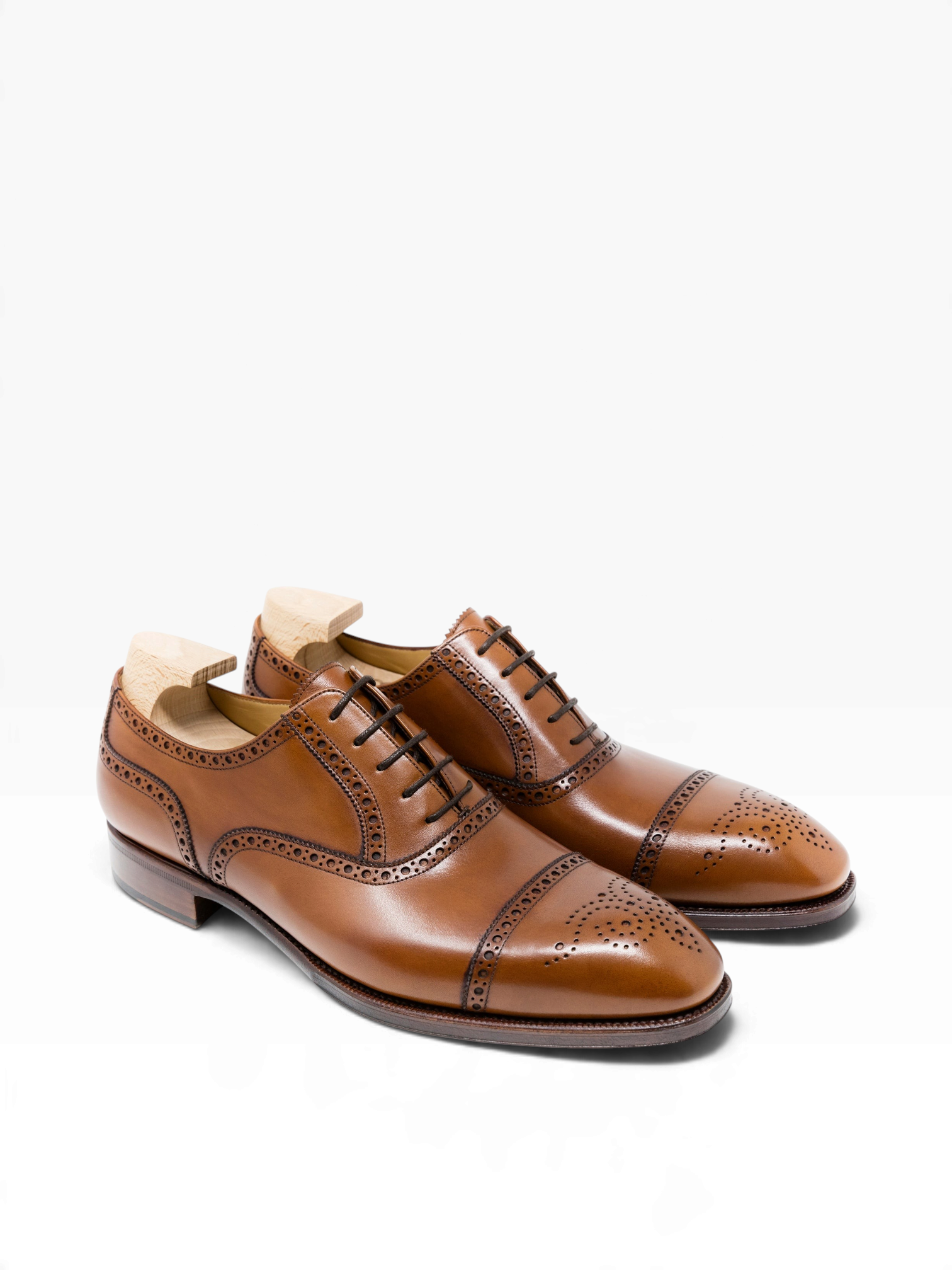 Bourgee a world class shoe store TLB Alan semi brogue oxford shoes in cuero brown French calf leather with lace-up.