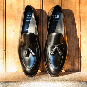 TLB LANCASTER 656 / JONES / BOXCALF NEGRO / TASSEL